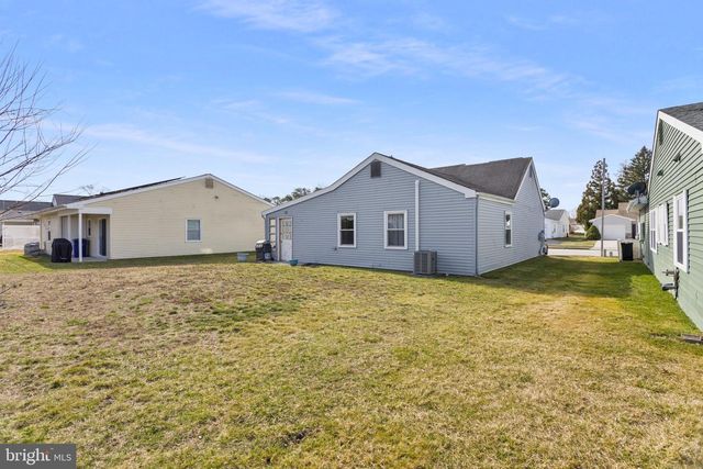 224 HUNTINGTON DR, Southampton, NJ 08088