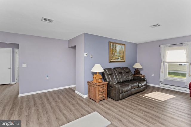 224 HUNTINGTON DR, Southampton, NJ 08088