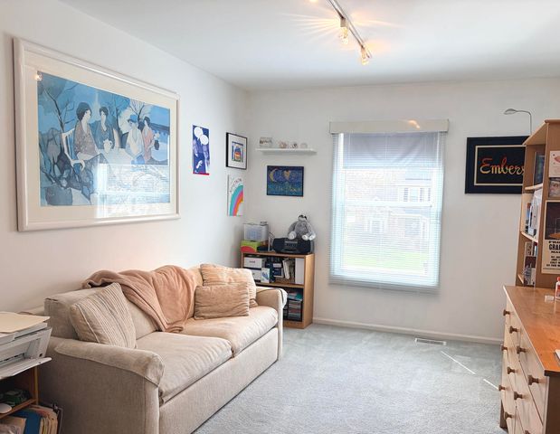 10 Copperwood Drive, Buffalo Grove, IL 60089