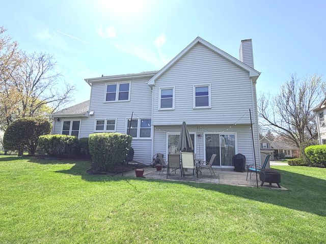 10 Copperwood Drive, Buffalo Grove, IL 60089
