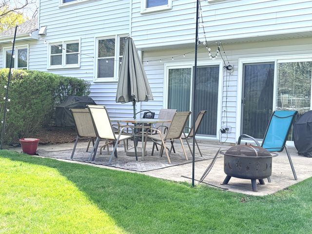 10 Copperwood Drive, Buffalo Grove, IL 60089