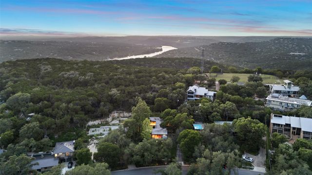 4504 Crestway DR, Austin, TX 78731