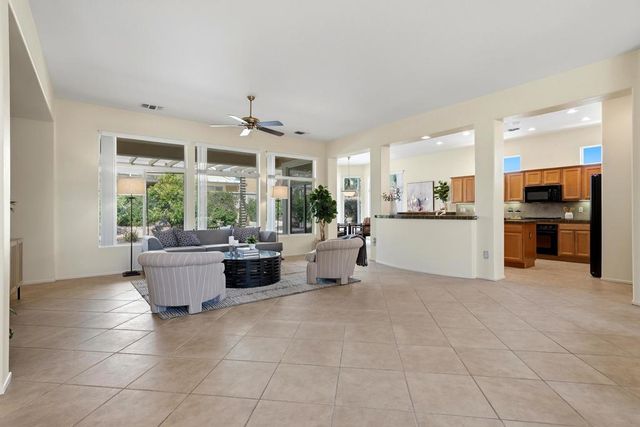 35907 Royal Vista Way, Palm Desert, CA 92211