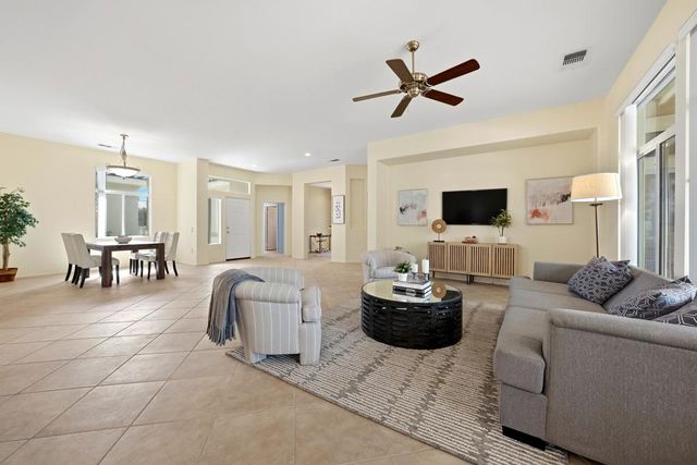 35907 Royal Vista Way, Palm Desert, CA 92211