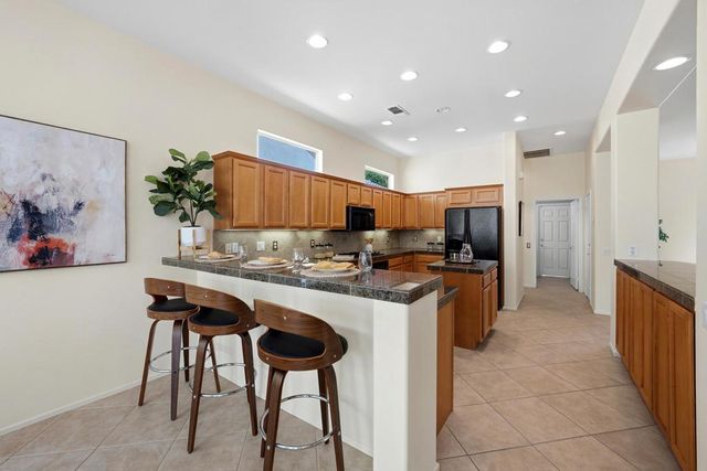 35907 Royal Vista Way, Palm Desert, CA 92211