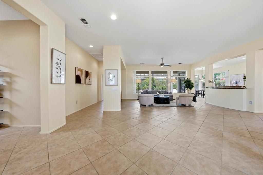 Image 11 of property listing at 35907 Royal Vista Way, Palm Desert, CA 92211