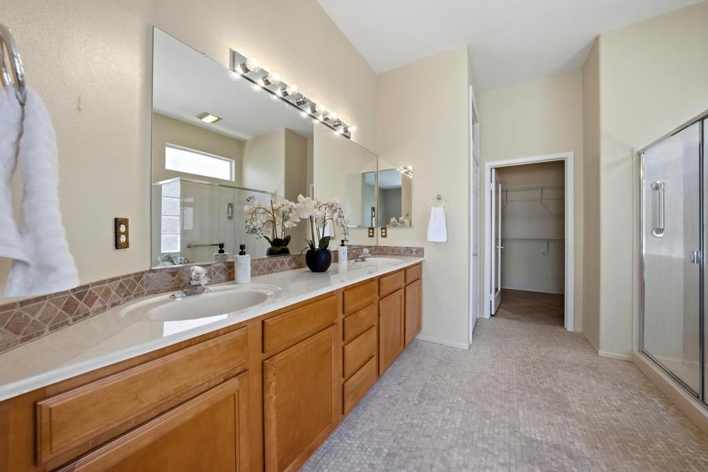 Image 16 of property listing at 35907 Royal Vista Way, Palm Desert, CA 92211