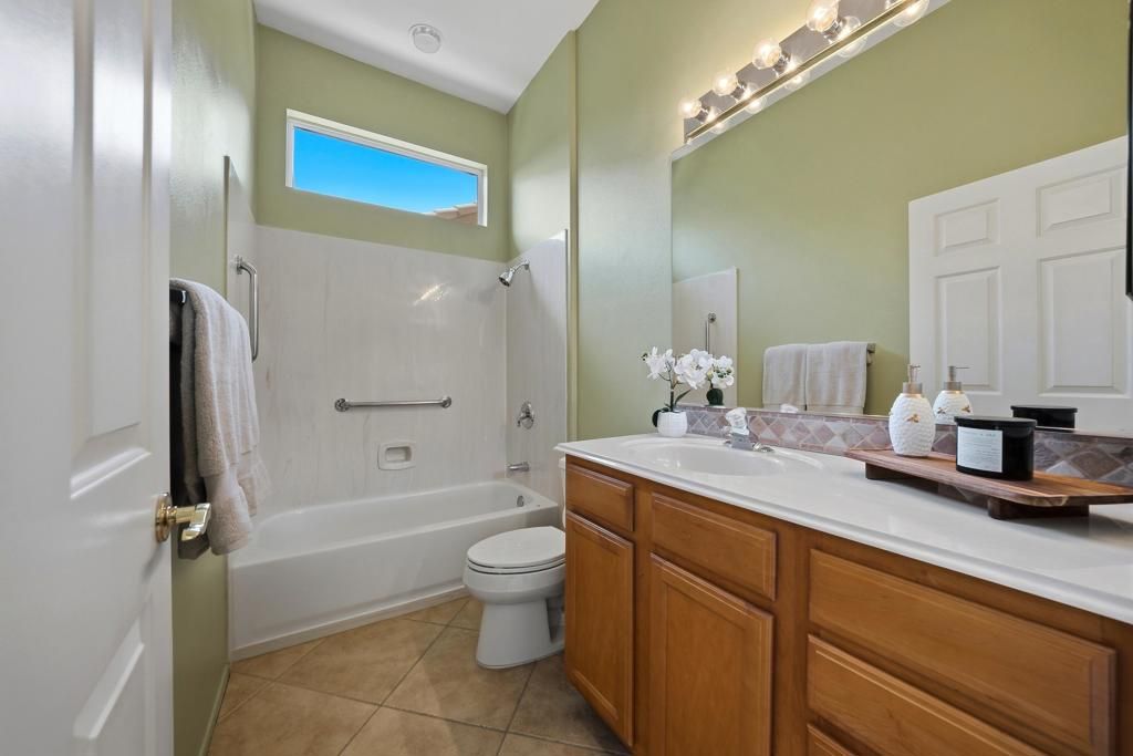 Image 21 of property listing at 35907 Royal Vista Way, Palm Desert, CA 92211