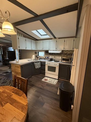 W10781 COUNTY ROAD X, Crivitz, WI 54114