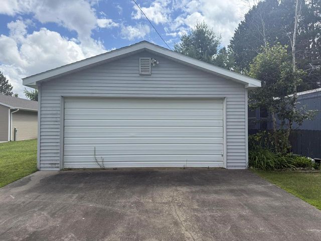 W10781 COUNTY ROAD X, Crivitz, WI 54114