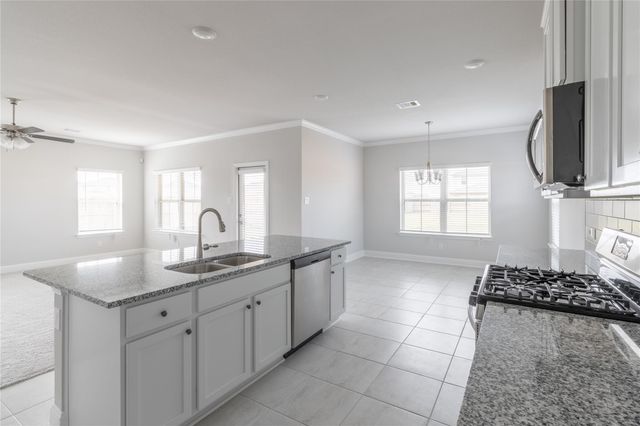 401 Sunray Lake Lane, Katy, TX 77493