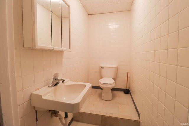 17425 State Road 37, Harlan, IN 46743