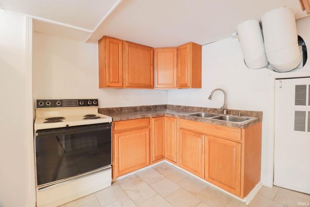 17425 State Road 37, Harlan, IN 46743