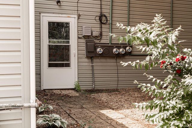 17425 State Road 37, Harlan, IN 46743