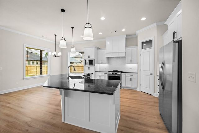 1451 Overcup Oak, Bentonville, AR 72713