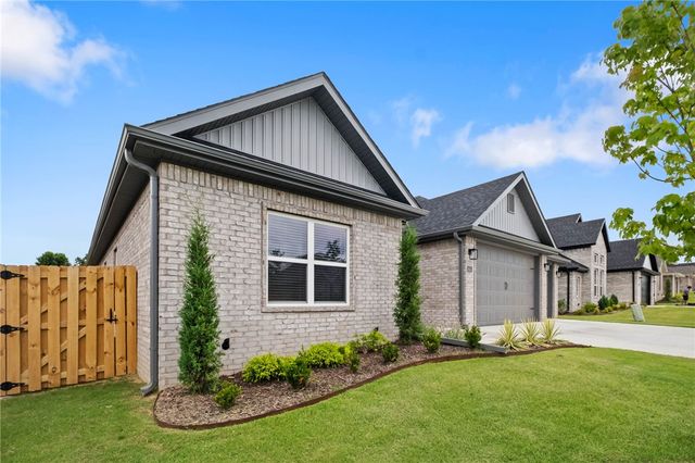 1451 Overcup Oak, Bentonville, AR 72713