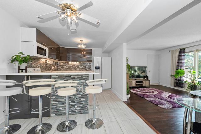 9721 S Harlem Avenue 2C, Chicago Ridge, IL 60415