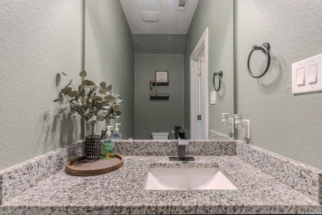 5838 Burro Stone, San Antonio, TX 78253