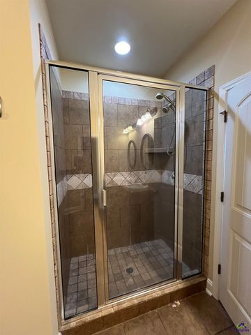 210 Lydia Drive, Bonaire, GA 31005