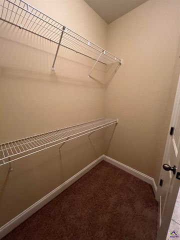 210 Lydia Drive, Bonaire, GA 31005