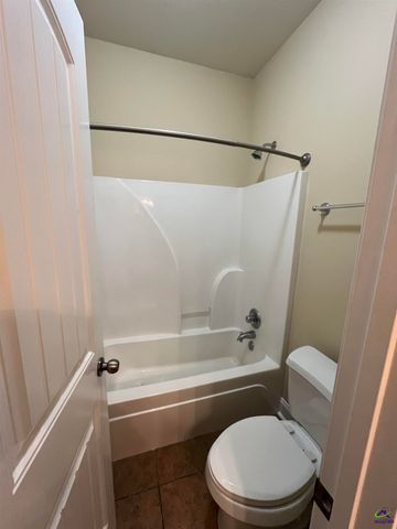 210 Lydia Drive, Bonaire, GA 31005