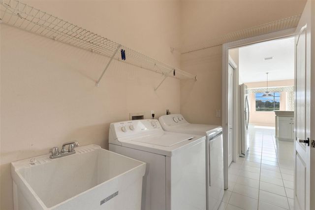 8976 WHITEMARSH AVENUE, Sarasota, FL 34238