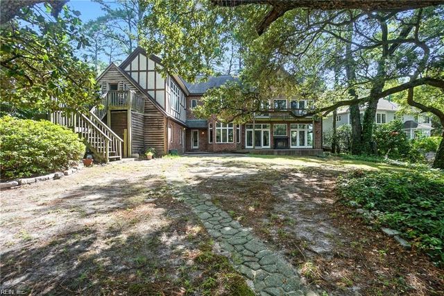 423 Hariton CT, Norfolk, VA 23505