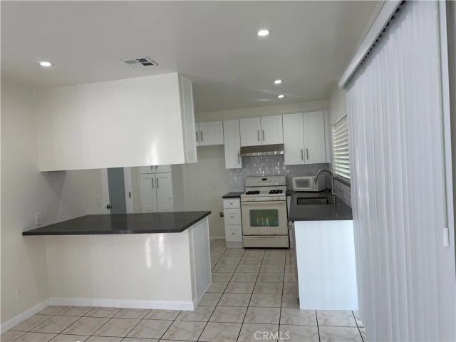 1528 E Raymond, Ontario, CA 91764