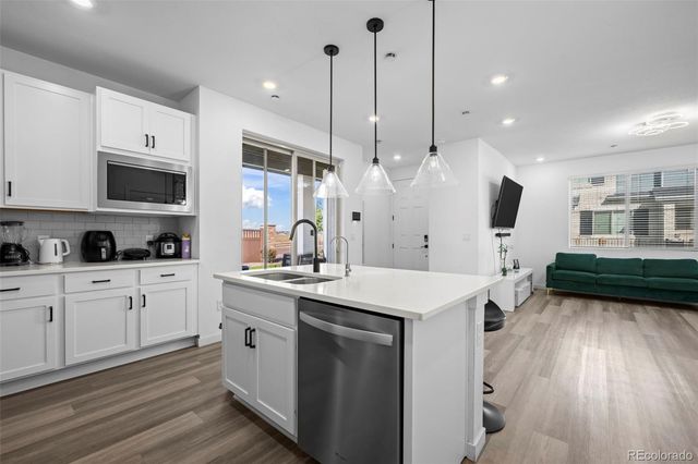 27602 E 1st Avenue, Aurora, CO 80018