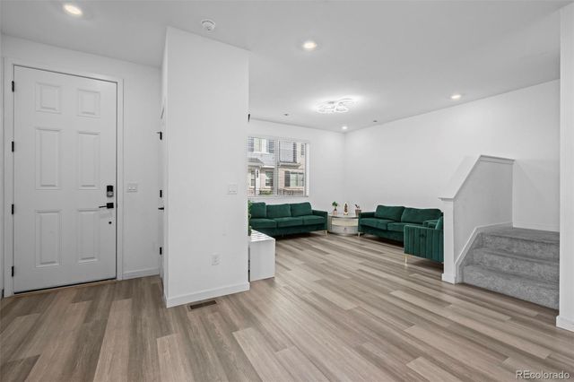 27602 E 1st Avenue, Aurora, CO 80018
