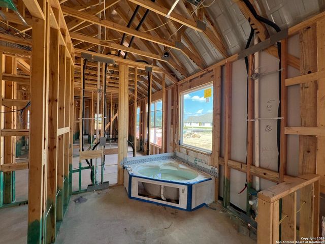 12922 Horseback Pl, Schertz, TX 78108