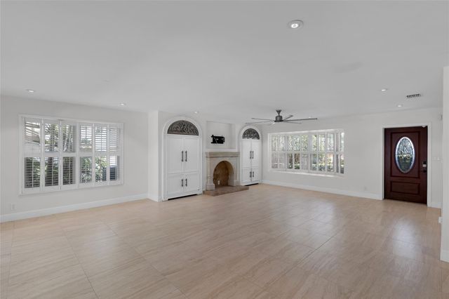 2401 NE 47TH Street, Lighthouse Point, FL 33064