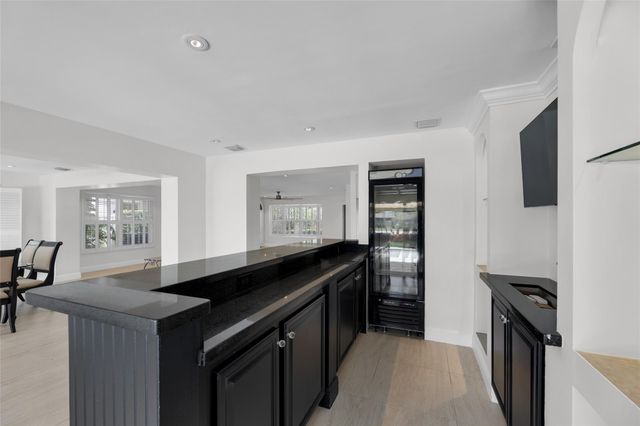 2401 NE 47TH Street, Lighthouse Point, FL 33064