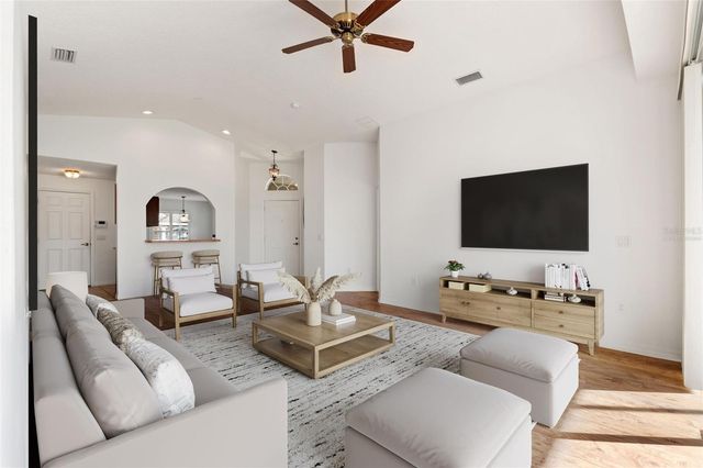 232 OAK HAMMOCK DR, Davenport, FL 33837