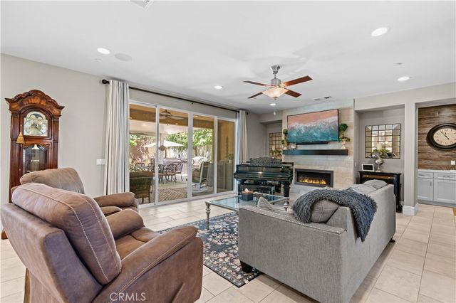 35367 Weather Way, Murrieta, CA 92563