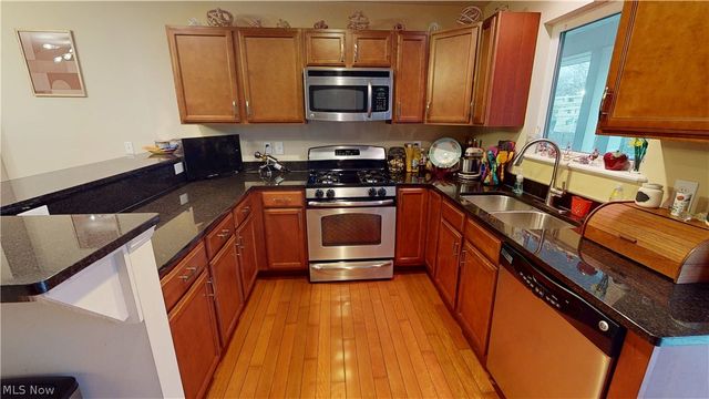 1454 E 105th Street, Cleveland, OH 44106