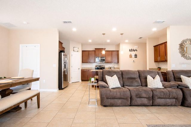 201 COMPASS ROSE DRIVE, Groveland, FL 34736