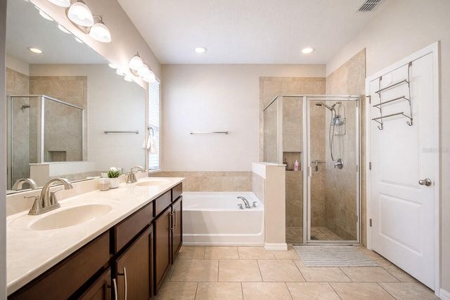 201 COMPASS ROSE DRIVE, Groveland, FL 34736