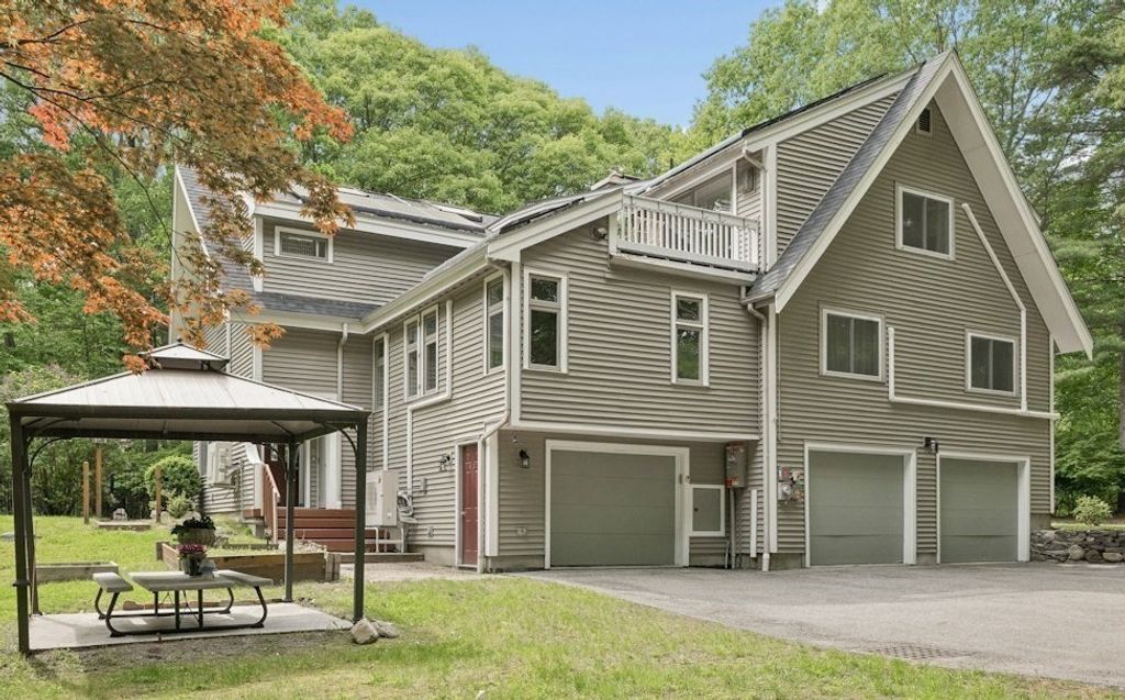 10 Cold Harbor Drive, Northborough, MA 01532