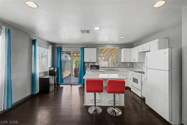 5854 Dana Rogers Drive, Las Vegas, NV 89110