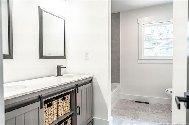 1710 N Poplar Street, Aberdeen, NC 28315