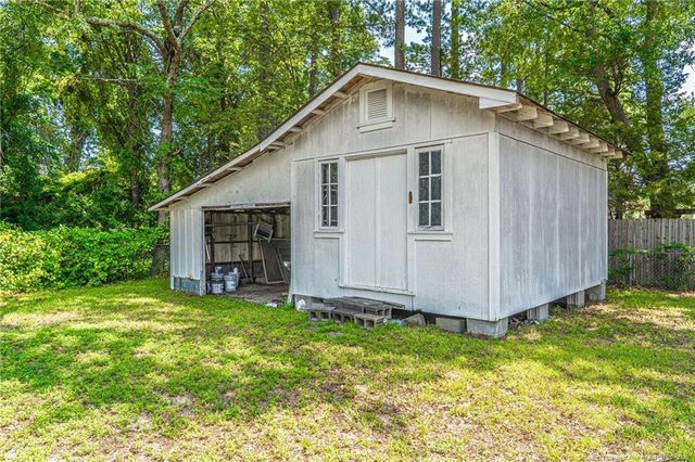 1710 N Poplar Street, Aberdeen, NC 28315