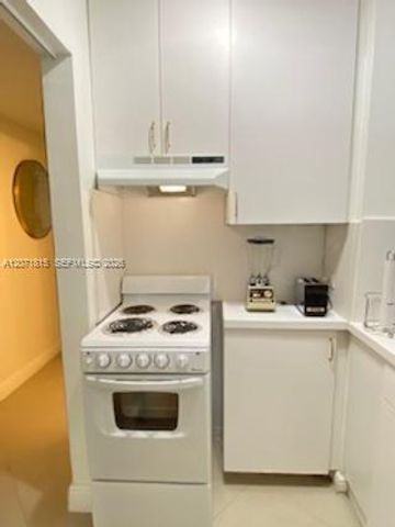 999 Brickell Bay Drive 809, Miami, FL 33131