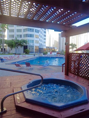 999 Brickell Bay Drive 809, Miami, FL 33131
