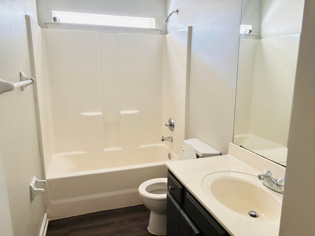 7105 QUEENS CROWN DR, Unincorporated, TN 38125