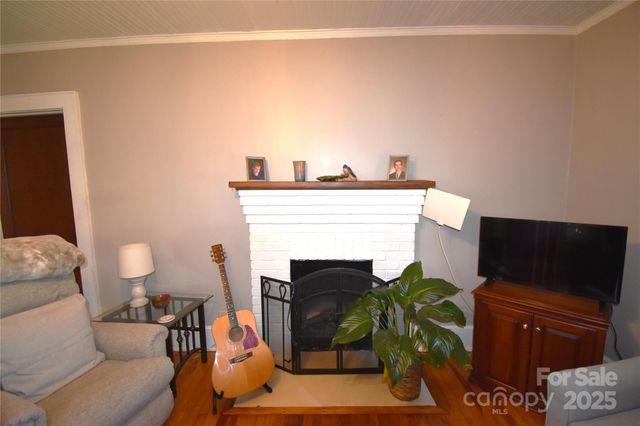103 W Herman Street, Newton, NC 28658