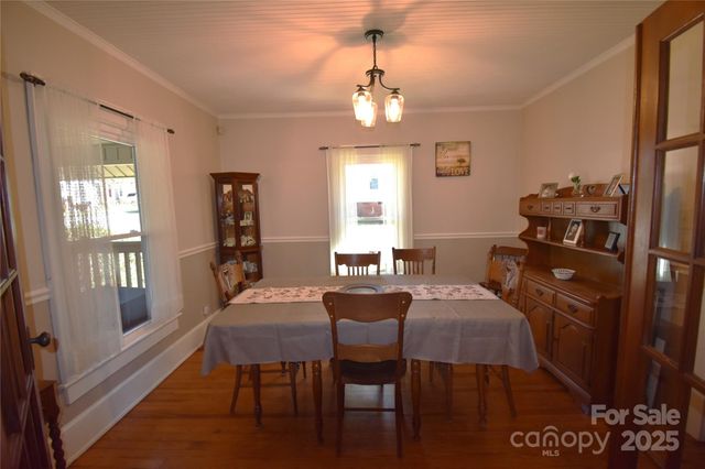 103 W Herman Street, Newton, NC 28658