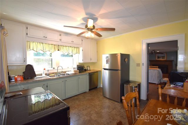 103 W Herman Street, Newton, NC 28658