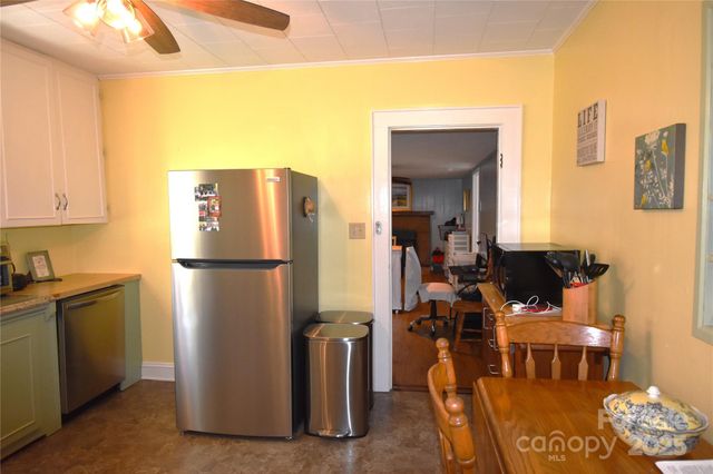 103 W Herman Street, Newton, NC 28658