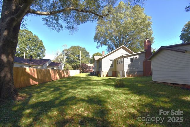 103 W Herman Street, Newton, NC 28658